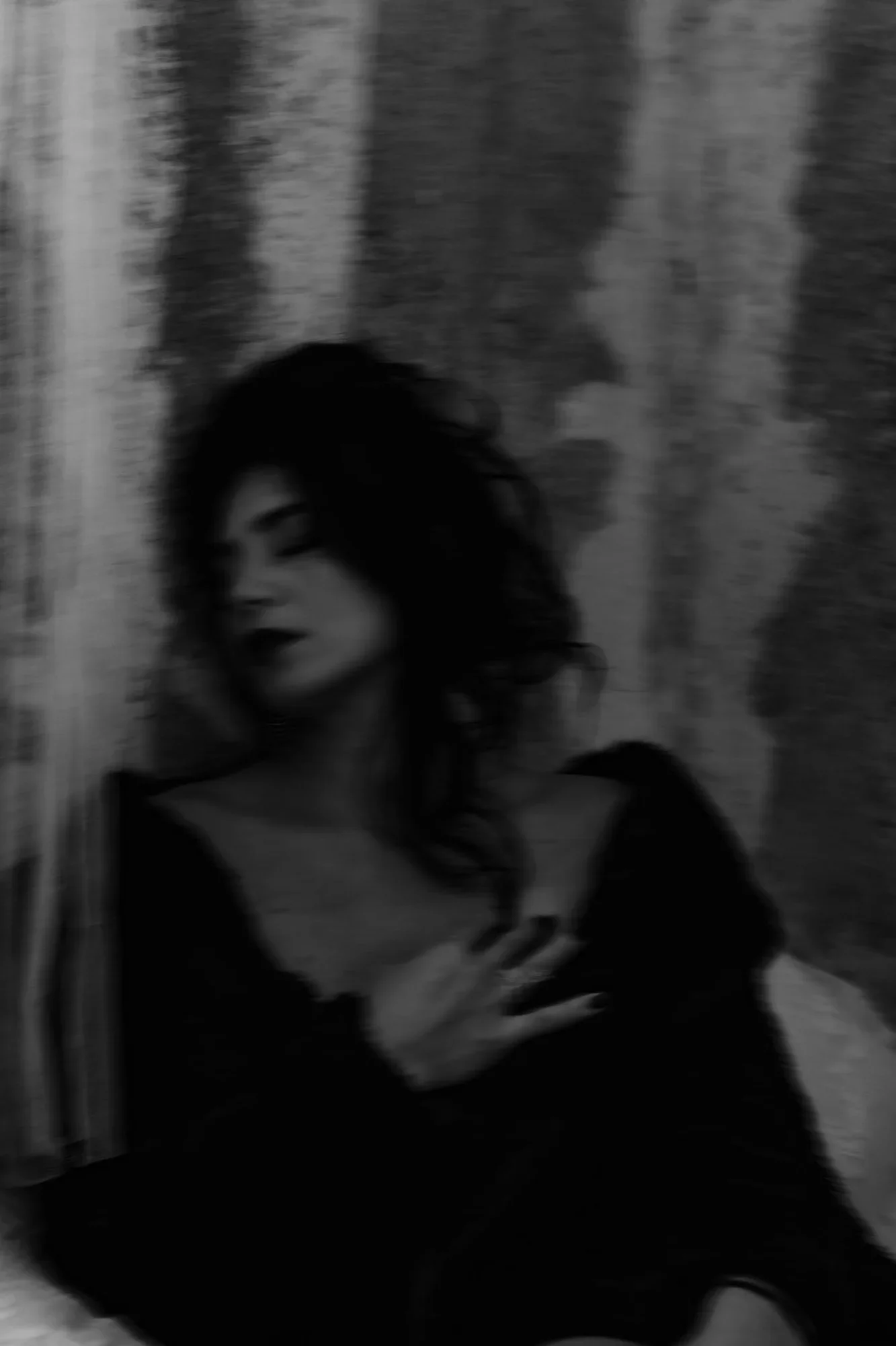 B&W