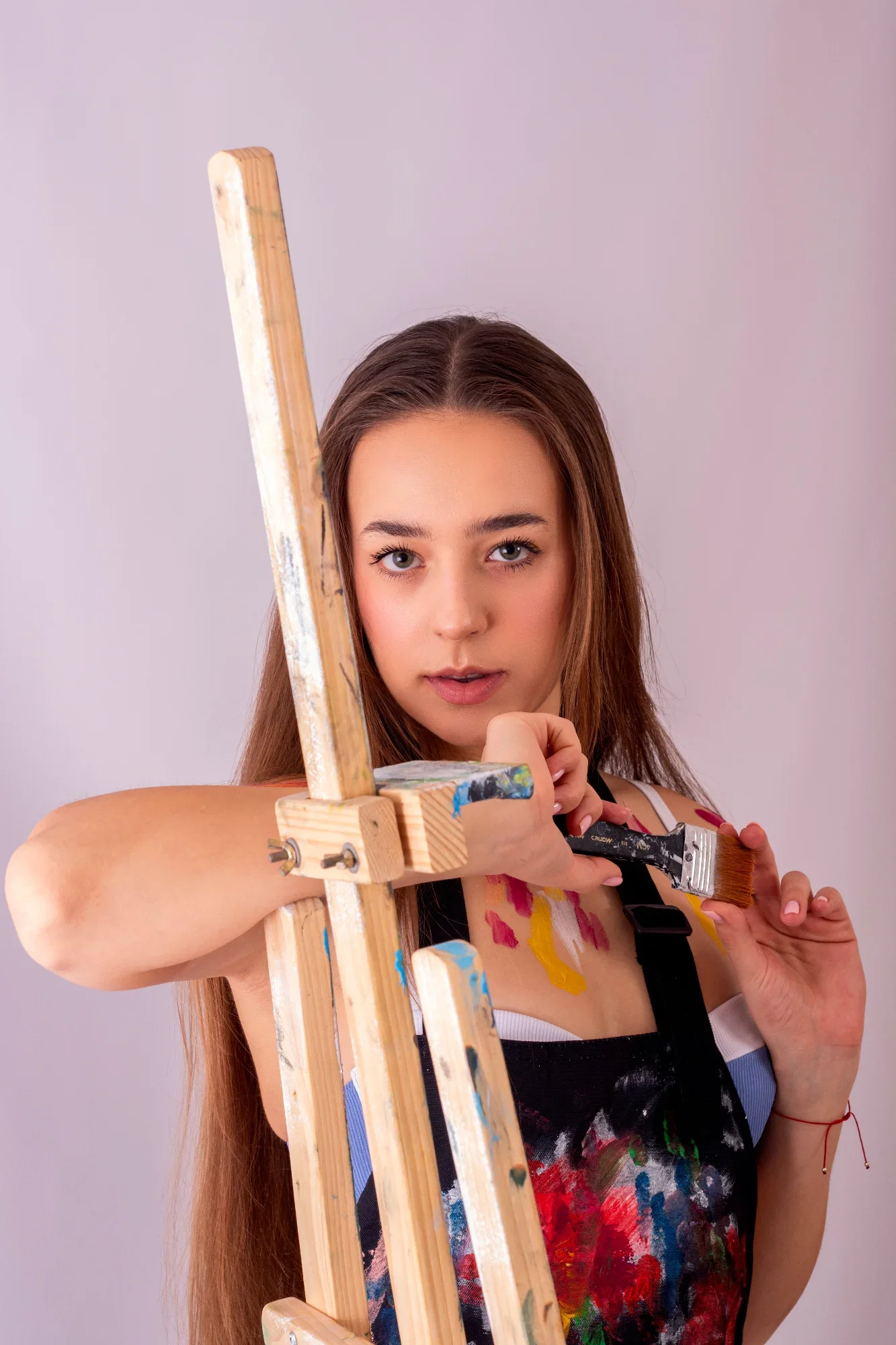 Karolina ze sztalugą
