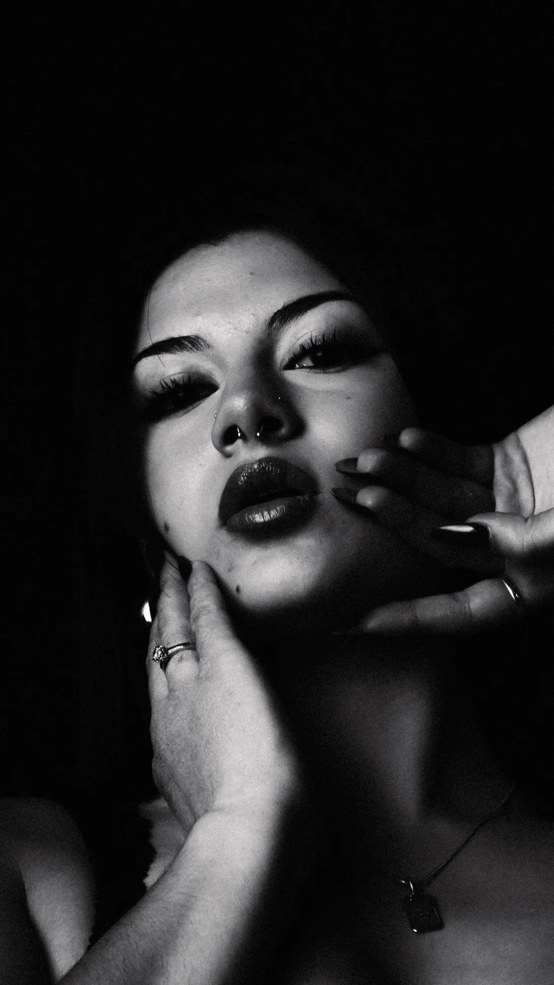 B&W