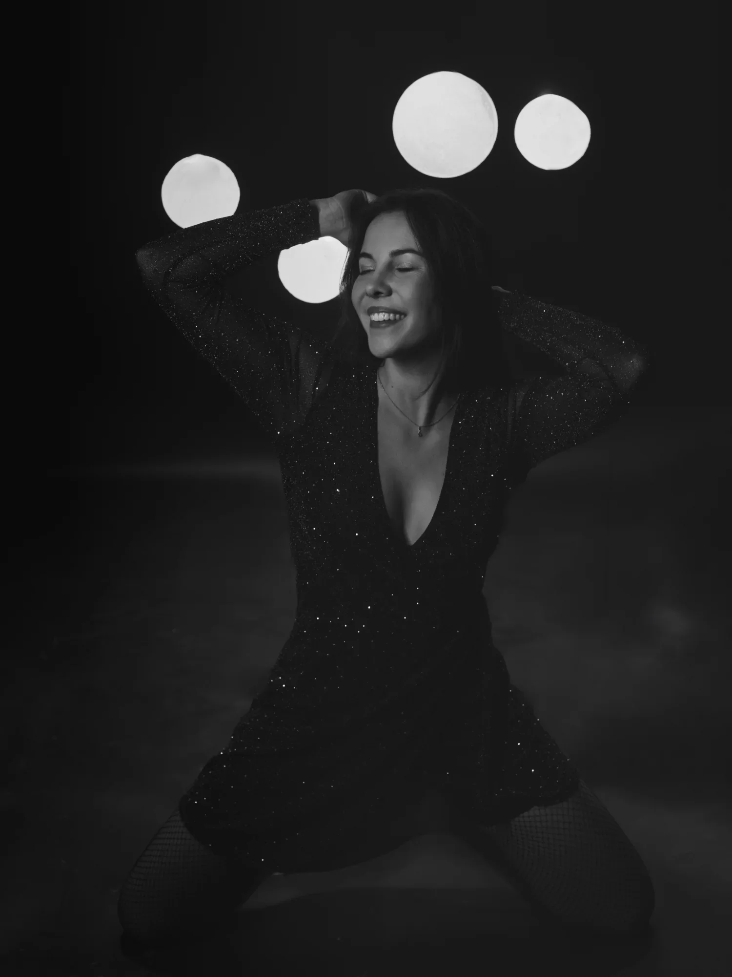B&W